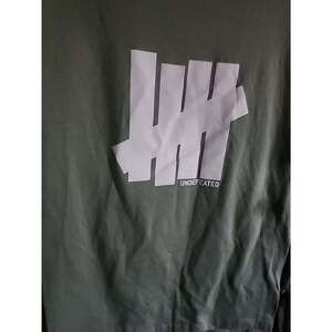undefeated Basketball Hardwood T Shirt Sz Small NWT CR6 Excellent